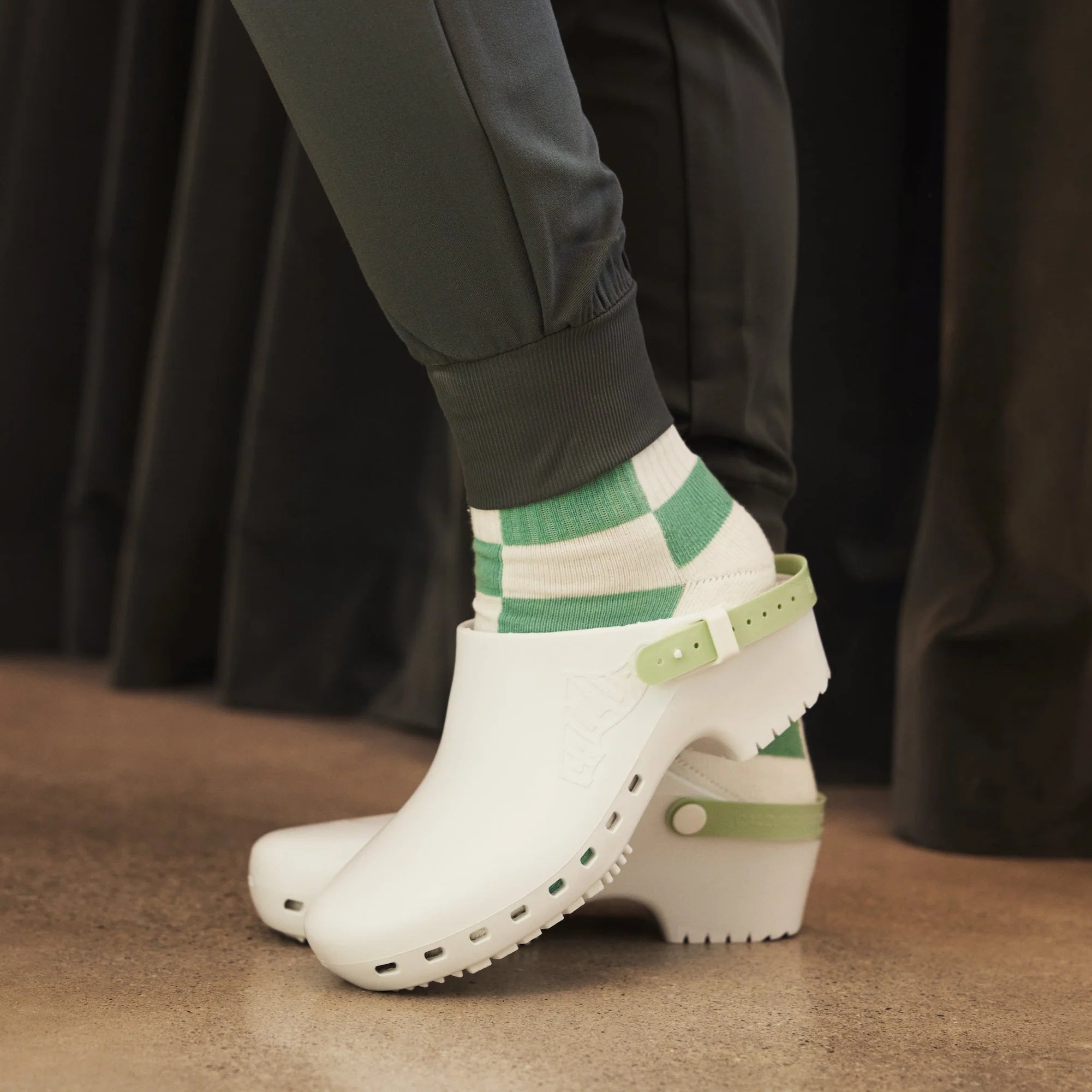 Calzuro Classic Professional Clogs - White